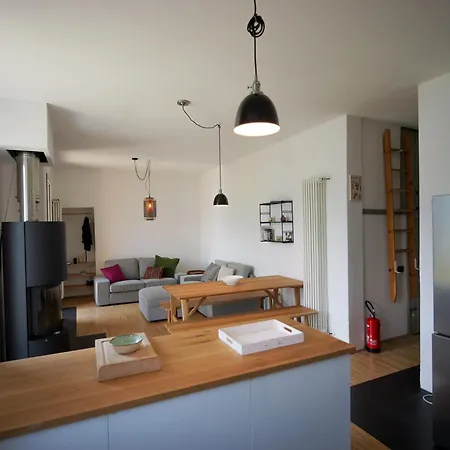 Hébergement de vacances Up & Up - By Myhomeincomo